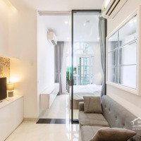 Căn Hộ 1 Phòng Ngủbalcony, Tone Sáng, Hiện Đại, Ngay Chợ Bà Chiểu, Quận Bình Thạnh