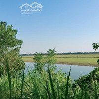 Đất Phú Sơn, Ba Vì. 2400M. Thổ Cư 300M. Mặt Khoảng 70M. Bám Sông Đà .Lh E Hiền 0988908583