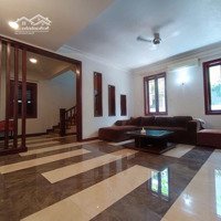 Biệt Thự Hồ Bơi Nguyễn Văn Hưởng, Thảo Điền Q2, 500M2 Chỉ 5400 Usd/Th