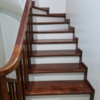 Cho Thuê Nhà Hoàng Quốc Việt, Cầu Giấy -50M2* 5 Tầng Ô Tô Đỗ Cửa Giá 16 Triệu/Tháng