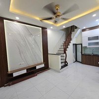 Bán Nhà Trung Tâm Quận Cầu Giấy, 42M2* 4T, Dân Xây Kiên Cố, Vài Bước Ra Phố, Ba Gác Thông Tứ Tung