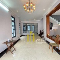 Villa Phố Trần Não 7X20M Gần Ngay Vòng Xoay - Giá Bán 40 Triệu, Nhà Mới