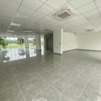 Văn Phòng 400M2 Hoanf Thiện Đẹp, Giá Chỉ 130 Triệu, Thang Máy, Máy Lạnh Đầu Đủ - 0931490506