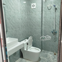 Bán Nhà, Xe Con, Đậu Cửa, 31M2, 5 Tầng.