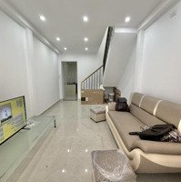 Nhà Ngộp, Diện Tích: 30M2, Tại Đường Nguyễn Tri Phương, Quận 10 Giá Bán 2Ty320