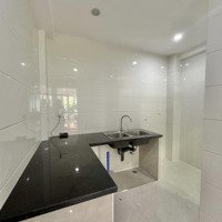 Nhà Ngộp, Diện Tích: 30M2, Tại Đường Nguyễn Tri Phương, Quận 10 Giá Bán 2Ty320