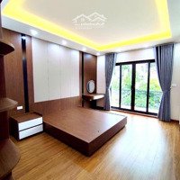 Cực Đỉnh Phố Phương Mai, 6T Thang Máy, Ở Sướng, Gần Hồ, 46M, 8.9 Tỷ.