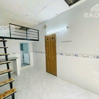 Duplex Siêu Rộng - Ngay Ngã Tư Hàng Xanh - Full Nội Thất - Đi Bộ Hutech, Ftu2