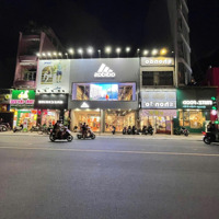 Bán Nhà Mặt Tiền Hai Bà Trưng, P6, Q3, Adidas Thuê 300 Triệu/Tháng, Diện Tích: 9,25M X 16M, 141M2, 81 Tỷ Tl