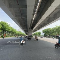 Phạm Văn Đồng 295M , 9 Tầng Thang Máy , Gpxd,Pccc Tiêu Chuẩn ,Mặt Tiền17 M. Giá Bán 145 Tỷ (Có Thương Lượng)