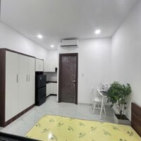 Cho thuê phòng nhà mới xây Thang Máy 5,2TR-Gần Chợ Bà Chiểu-LH 0588406819-Phan Bội Châu, Bình Thạnh