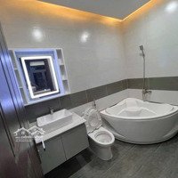 Mua Bán Nhanh Lẹ Mười Ngày Nữa Chủ Bay Qua Úc, Bán Nhà Cách Mạng Tháng Tám - Quận 10 63,3M2- 4Tỷ650