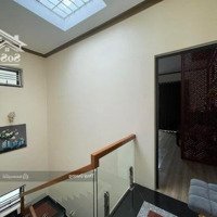 Định Cư Mỹ Bán Lại Nhà Nguyễn Thiện Thuật,Q3-Giá:4,35Tỷ 68M2(5X13,6M).Kc 3 Phòng Ngủ 3 Vệ Sinhđang Cho Thuê 22 Triệu