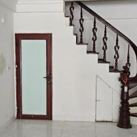 Mặt phố Hào Nam , Đống Đa 43m2 x 5 tầng vỉa hè kinh doanh, sổ vuông vắn