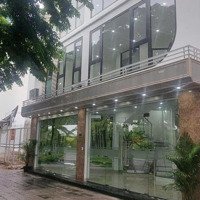 Cho Thuê Văn Phòng Mặt Phố Hoàng Quốc Việtdiện Tích550M2, Thông Sàn Giá 14$ Full Thuế.