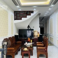 Toà Mới Đẹp Siêu Thoáng Thoáng Sáng - Trước Nhà Sân Rộng Ô Tô Quay Đầu -Nhà Đẹp Ở Ngay