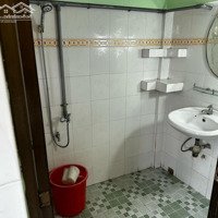 Chung Cư Lầu 3,104 M², 2 Phòng Ngủ Đường Đỗ Ngọc Thạnh Quận 5