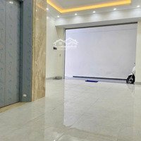 Bán Nhả 6 Tầng Nguyễn Văn Cừ, Thang Máy, Gara Ô Tô, 42M2, Mới Tinh, 9.6 Tỷ