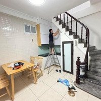 Bán Nhà Mặt Ngõ Phố Đội Cấn 22M2 4Tầng, Ngõ Thông