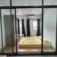 Căn Hộ 1 Phòng Ngủ Có Ban Công Rộng 30M2 Ngay Nguyễn Khoái Quận 4