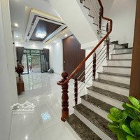 Bán Nhà 8 Tầng, Mặt Tiền Nguyễn Thị Minh Khai, Quận 1. Dt: 5 X 25M. Giá Bán 53 Tỷ, Hợp Đồng Thuê Cao