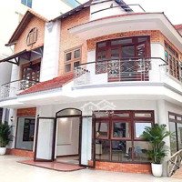 Cho Thuê Villa Có Hồ Bơi & Sân Vườn Rộng Đường Phùng Khắc Khoan Quận 1