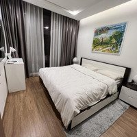 Căn Duy Nhất! Cc Gửi Bán Căn Hộ Vinhome Royal City 3 Ngủ, 130M, 9.55 Tỷ. Lh E Xem Nhà: 0987485936.