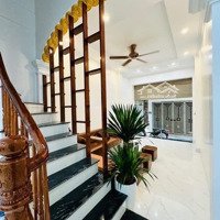 Bán Nhà Đẹp Nguyễn Khang 40M2, Nhà Đẹp Sát Phố Ngõ Ô Tô, Kinh Doanh Tiện Lợi