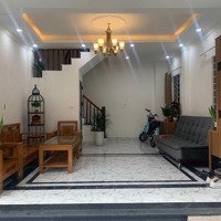 Cho Thuê Nhà Riêng 5 Tầng 35M2, Thạch Bàn Long Biên. Giá: 11 Triệu/Tháng. Liên Hệ: 0946 204 597