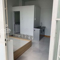 Cho Thuê Chdv Đường Tân Hương,Diện Tích30 M2 , Có Ban Công