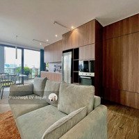 Cho Thuê Penthouse , Bồn Tắm Nằm , Ban Công Rộng View Thành Phố . Gần Sala , Đảo Kim Cương , Q1