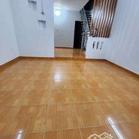 Nhà Mới Sơn Sửa 1 Triệuệt 1Gác 4,4X17M 3 Phòng Ngủ 1 Vệ Sinhđ.lê Văn Chí Gần Đh Spkt