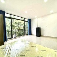 Cho Thuê Phòng Dạng Studio Ban Công Lớn Full Nội Thất Phòng Lớn 28M2