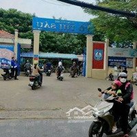 Nhà Phố Lê Đức Thọ, Giáo Sứ Bao Quanh, Trường Học, Nhà Sách.