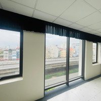 Cho Thuê Văn Phòng 170M2- Giá Bán 25 Triệu Tại Phố Nguyễn Xiển, Thanh Xuân, Thông Sàn, Xe Cộ Thoải Mái