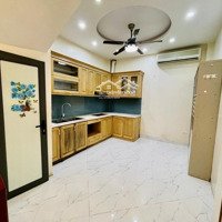 - Trung Tâm Cầu Giấy 40 M2 X 5 Tầng. Ô Tô Đỗ Cửa. Dân Trí Cực Cao, Vô Vàn Tiện Ích Xung Quanh.