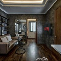 Còn Trống Căn Studio Full Nội Cách Mạng Tháng 8