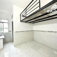 Phòng Cho Thuê Giá Sinh Viên_Rộng 30M2, Ban Công Thoáng _ Văn Chung - Hoàng Hoa Thám - Cộng Hoà