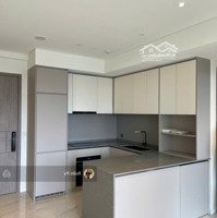 Cho Thuê 2 Phòng Ngủ- Nội Thất Chủ Đầu Tư - Căn Hộ Opera Residence - Giá: 32 Tr