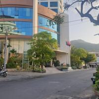 Nhà Phố Nha Trang, cách biển 200m. 130m2 đất 3 mặt đường, ngõ Dương Hiến Quyền Nha Trang