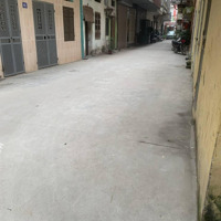 Chinh Chủ Cần Bán Gâp Nhà - Hoàng Quốc Viet -5 Tầng - Diện Tích: 38 M2 - 15M Ra Ô Tô- Dân Xây- Giá Bán 5.9 Tỷ