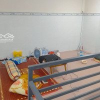 Phòng Trọ 2 Tầng 40M2 Ngay Hàng Xanh