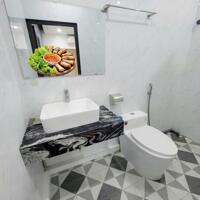 Bán Nhà Tập Thể 3PN 2WC Phố Huỳnh Thúc Kháng - Thái Hà - Đống Đa giá chỉ 3,7 tỷ