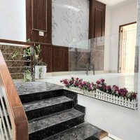 Nhà 3 Tầng Mặc Tiền Phan Bôi Đường 5M5
Công Năng : 4 Phòng Ngủ 4 Wc