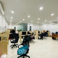 Cho Thuê Văn Phòng, Giá *** Quận 7: - Diện Tích: 150M2,