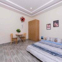 Phòng Studio Full Nội Thấy Cửa Sổ Trời