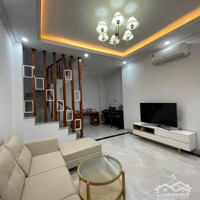 Cho Thuê Nhà Nguyễn Chí Thanh.diện Tích40M2, 5 Tầng. 15 Triệu. Full Đồ