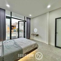 Căn Hộ Luxury 1 Phòng Ngủ Ngay Trung Tâm Quận 10