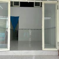 Bán nhà giáp QUẬN BÌNH THẠNH, 54m2, (ngang 4m nở hậu 5.7m x 13m), NHỈNH 4 TỶ