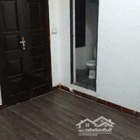 Cho Thuê 45M2 Tầng 2 Riêng Biệt Ngõ 5 Láng Hạ